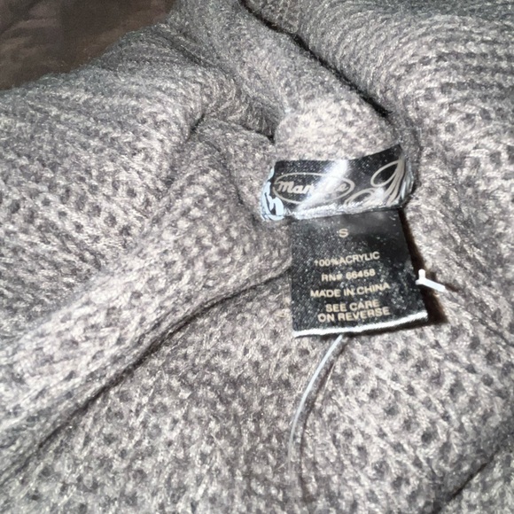 WOMAN’S MANDEE SHORT SLEEVE SWEATER SIZE SMALL - Picture 7 of 7